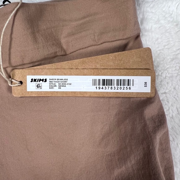 SKIMS Women's Sheer Seamless Mid Thigh Short Sienna Smoothing Shapewear Size XS - Picture 5 of 7